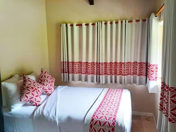 Survivor Samoa Beach Resort Falelatai Esterno foto